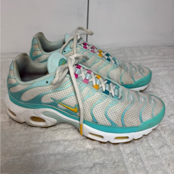 Nike Women’s Air Max Plus in Teal Twist - Picture 8 of 8